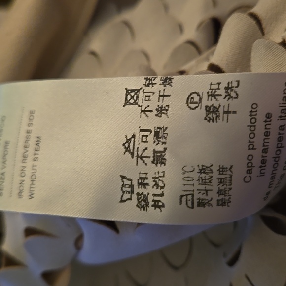 D. EXTERIOR Italian Cream LaserCut jacket long sleeve silver snap closure 42 EUC - Picture 9 of 9